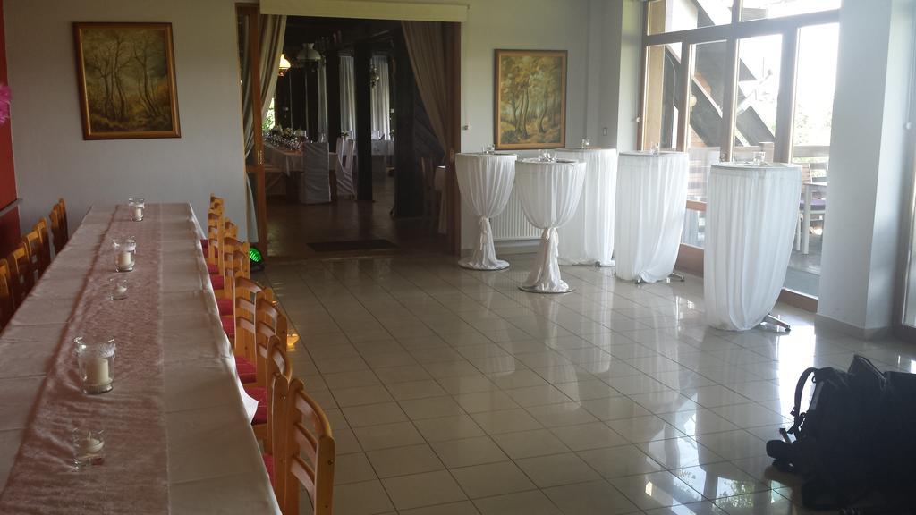 Panorama Hotel ปิเอชตานี ภายนอก รูปภาพ